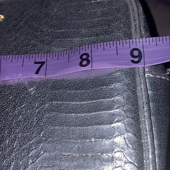 ⭐️HP⭐️Victoria’s Secret fashion metallic Silver snake skin chain crossb… - Picture 10 of 15